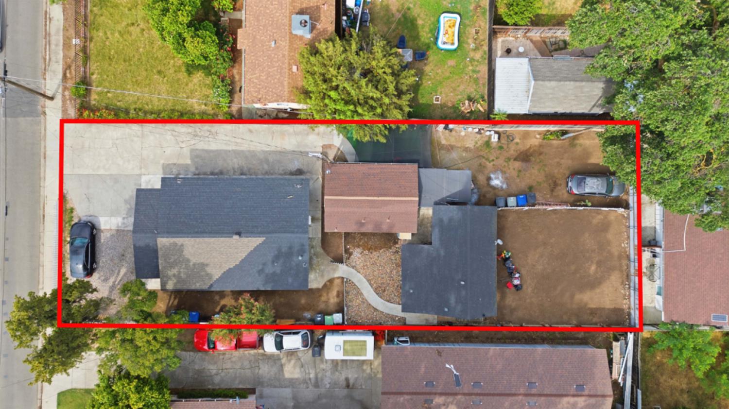 215 Kelley St, Modesto, CA 95354