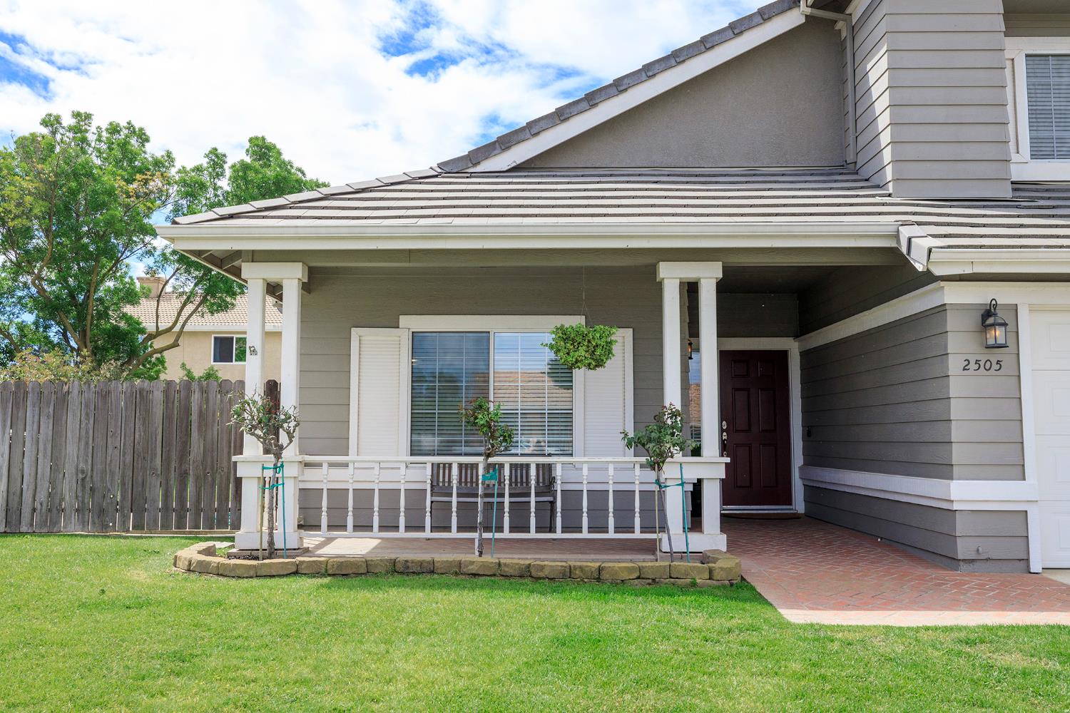 2505 Mission Ct, Escalon, CA 95320