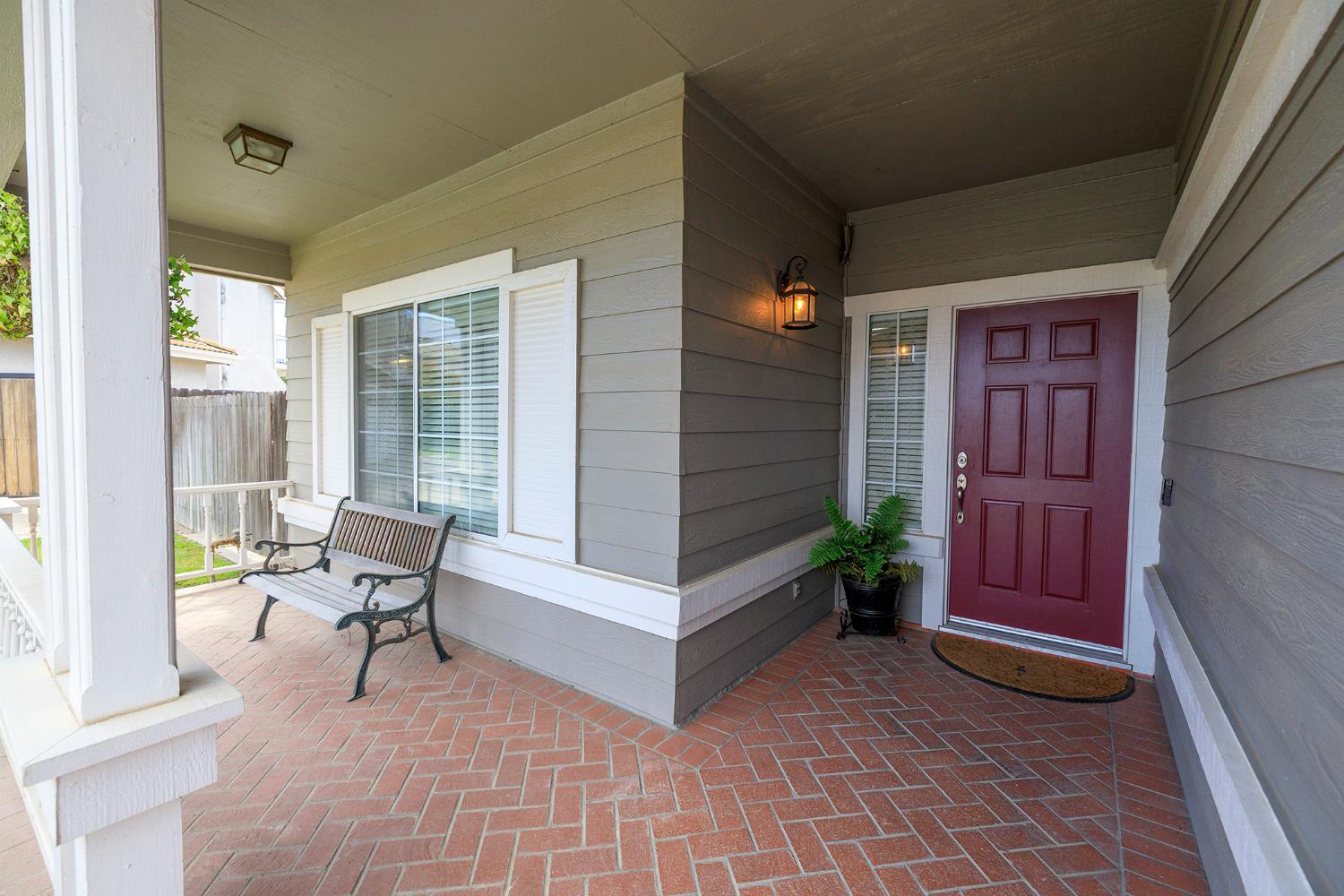 2505 Mission Ct, Escalon, CA 95320