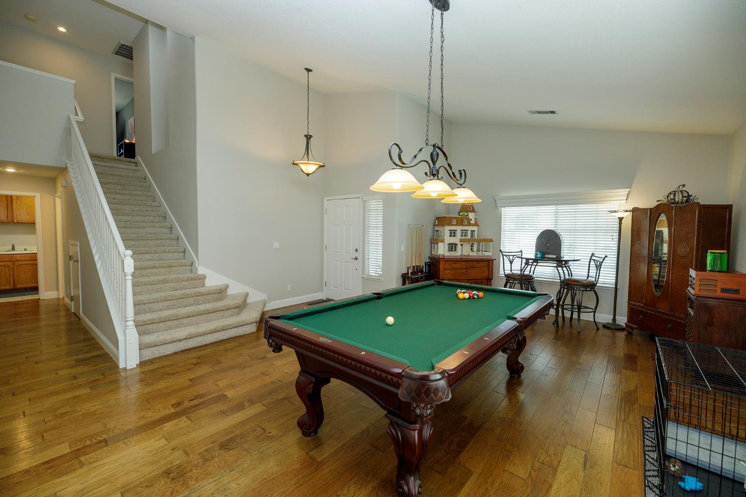 2505 Mission Ct, Escalon, CA 95320