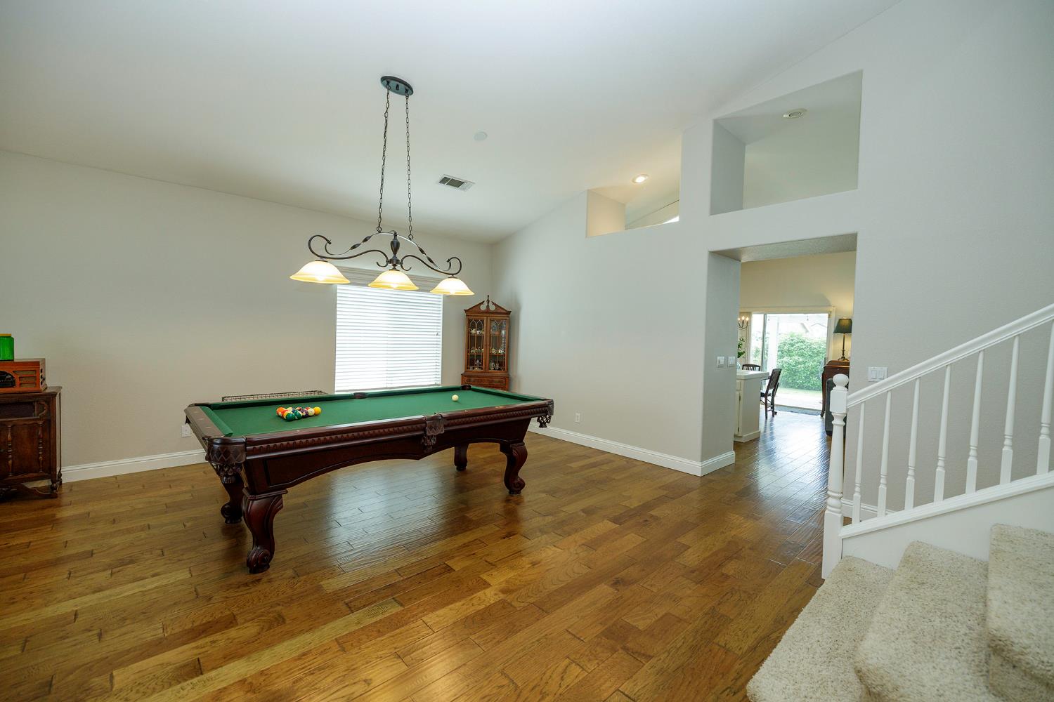 2505 Mission Ct, Escalon, CA 95320