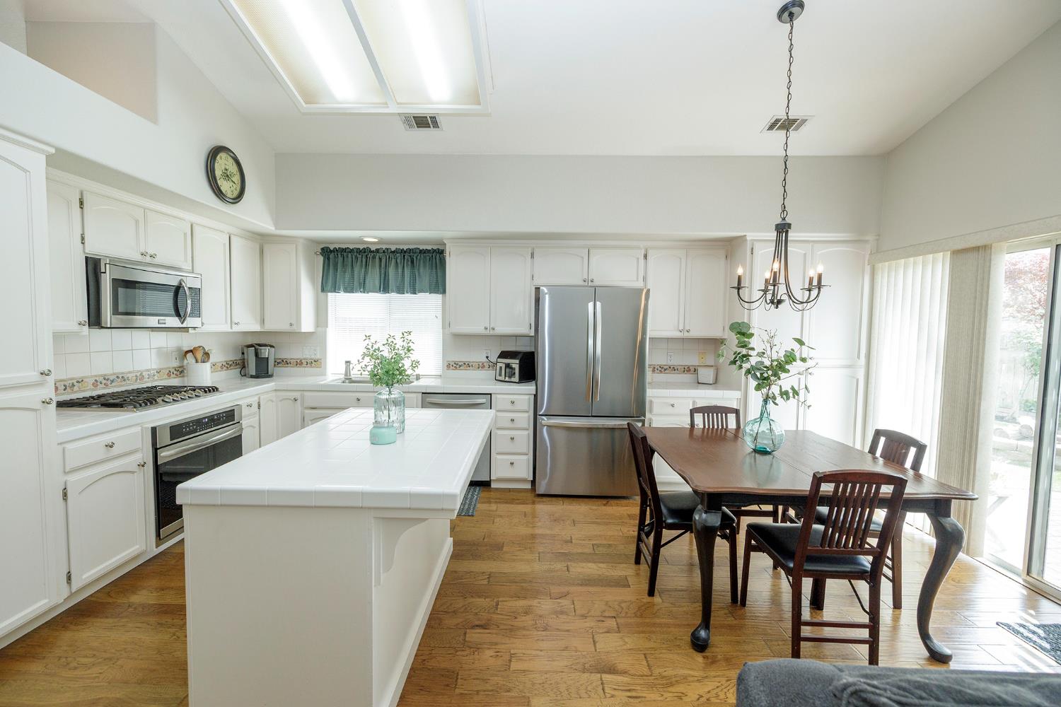 2505 Mission Ct, Escalon, CA 95320