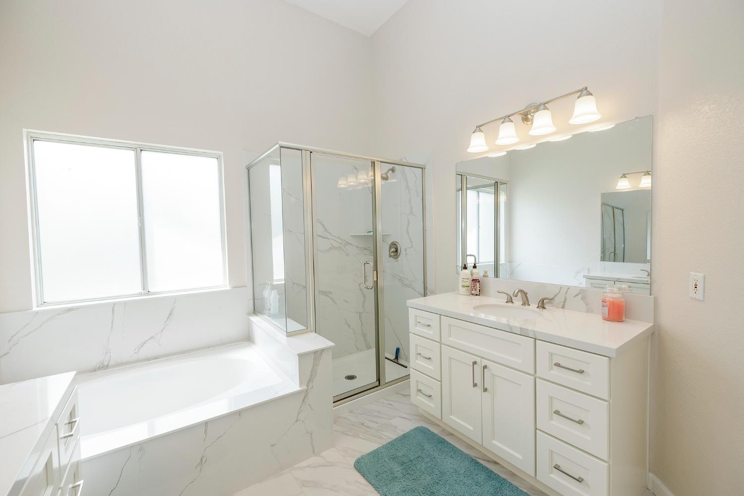 2505 Mission Ct, Escalon, CA 95320