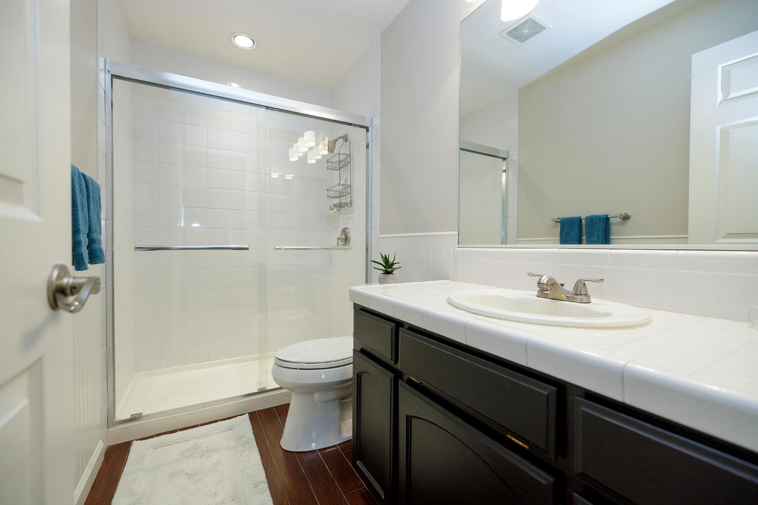 2505 Mission Ct, Escalon, CA 95320