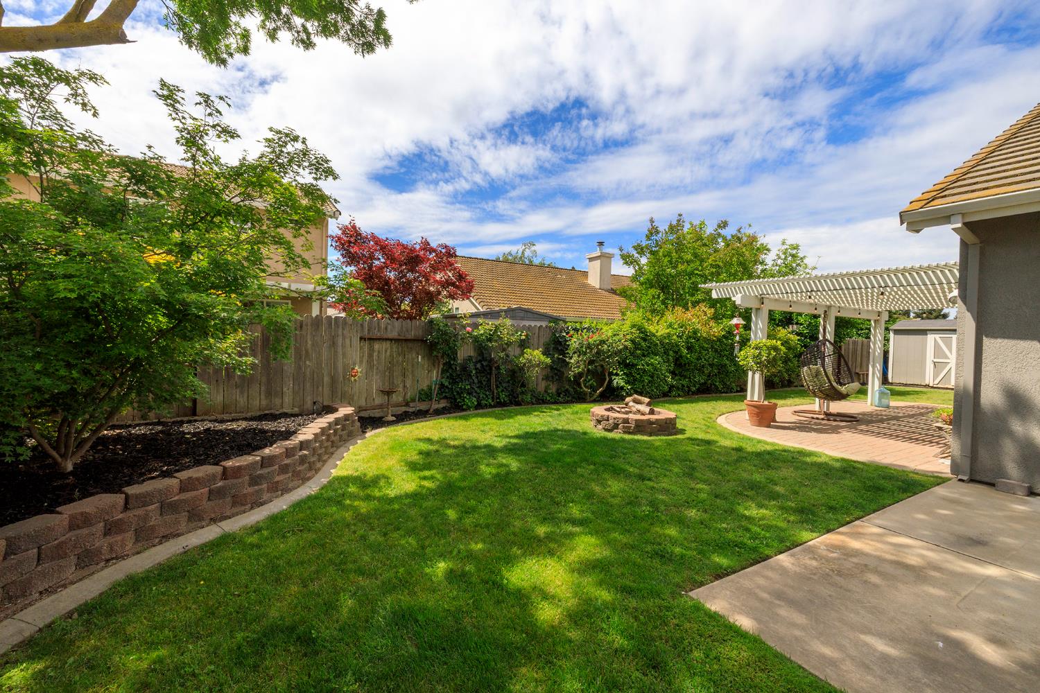 2505 Mission Ct, Escalon, CA 95320