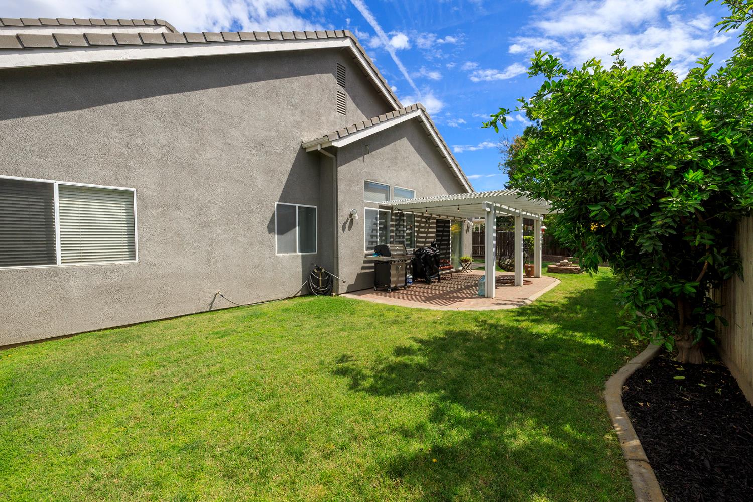 2505 Mission Ct, Escalon, CA 95320