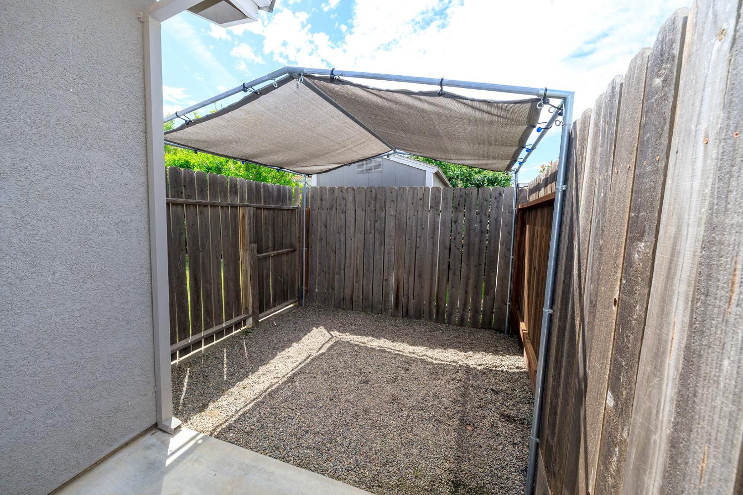 2505 Mission Ct, Escalon, CA 95320