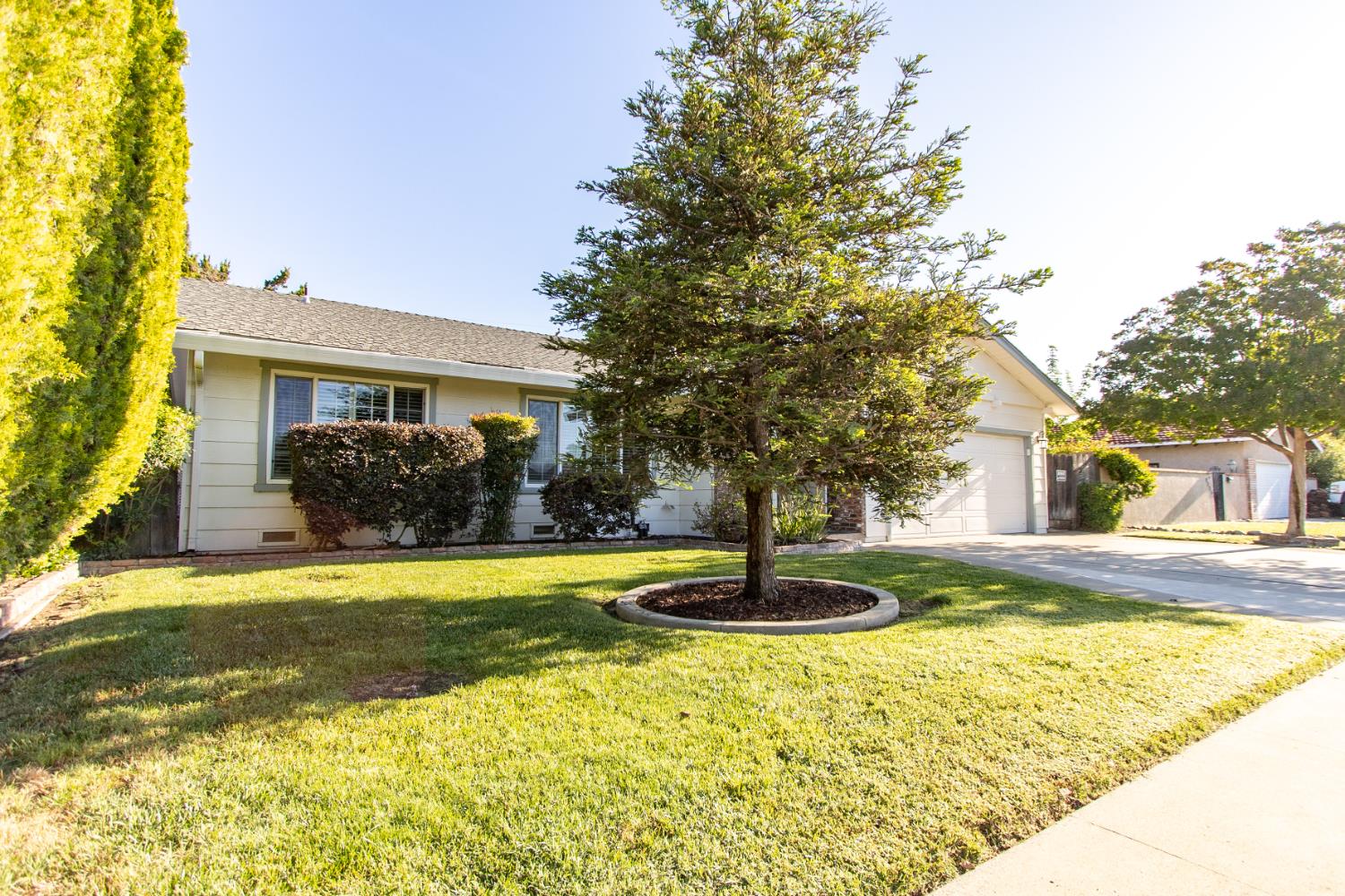 1705 Larkspur Pl, Turlock, CA 95380