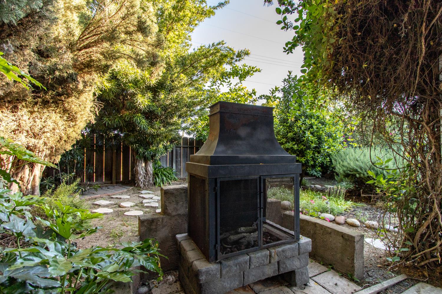 1705 Larkspur Pl, Turlock, CA 95380