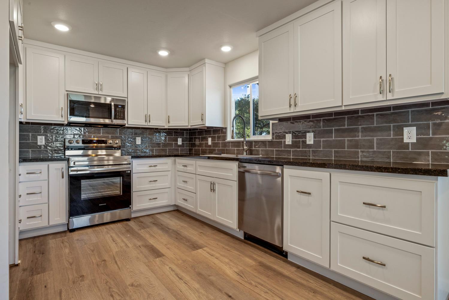 2324 Quail Hill Rd, Copperopolis, CA 95228