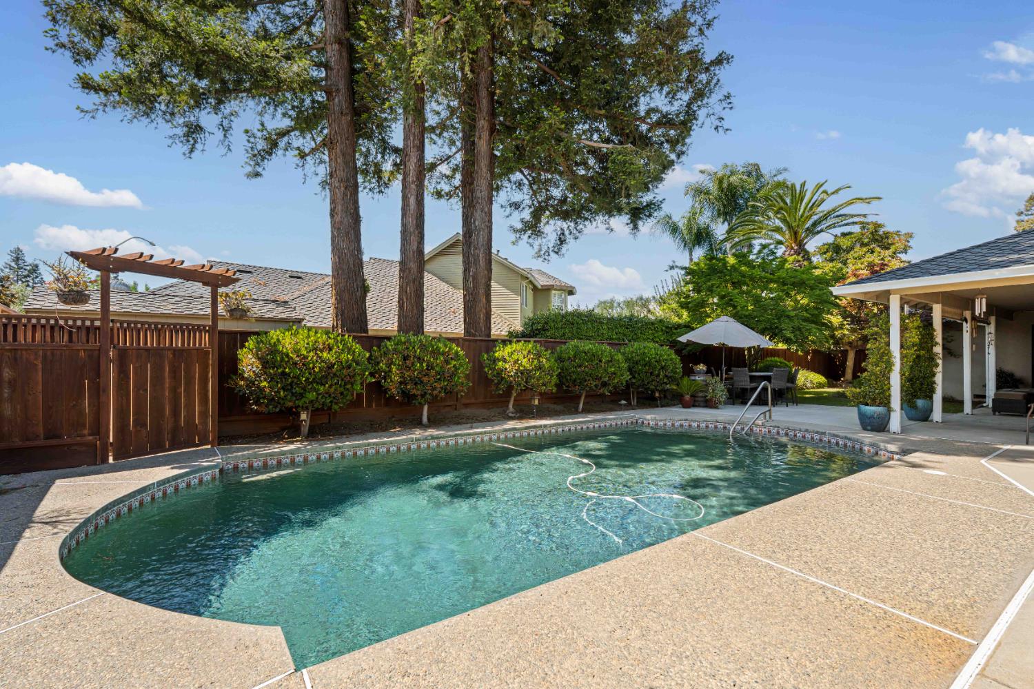 3829 Mondrian Dr, Modesto, CA 95356