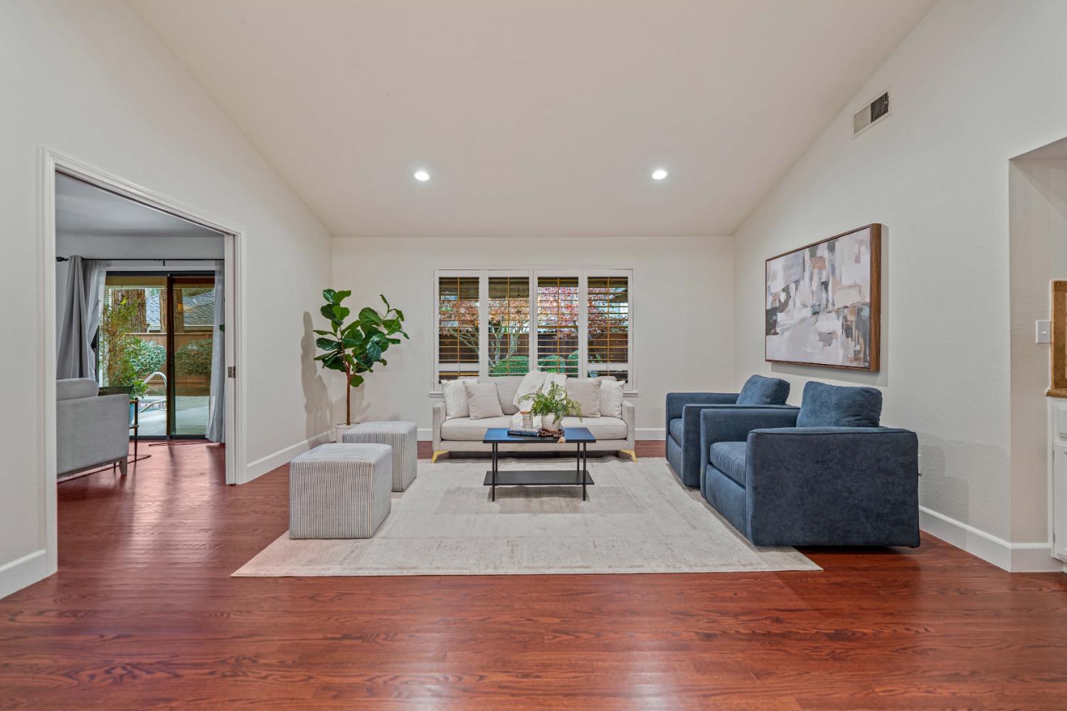 3829 Mondrian Dr, Modesto, CA 95356