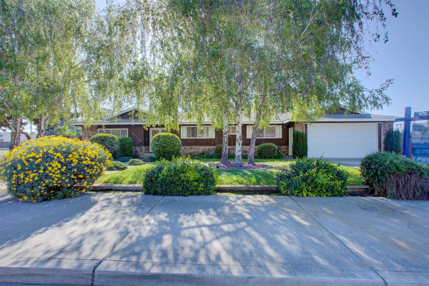 16067 Acacia St, Delhi, CA 95315