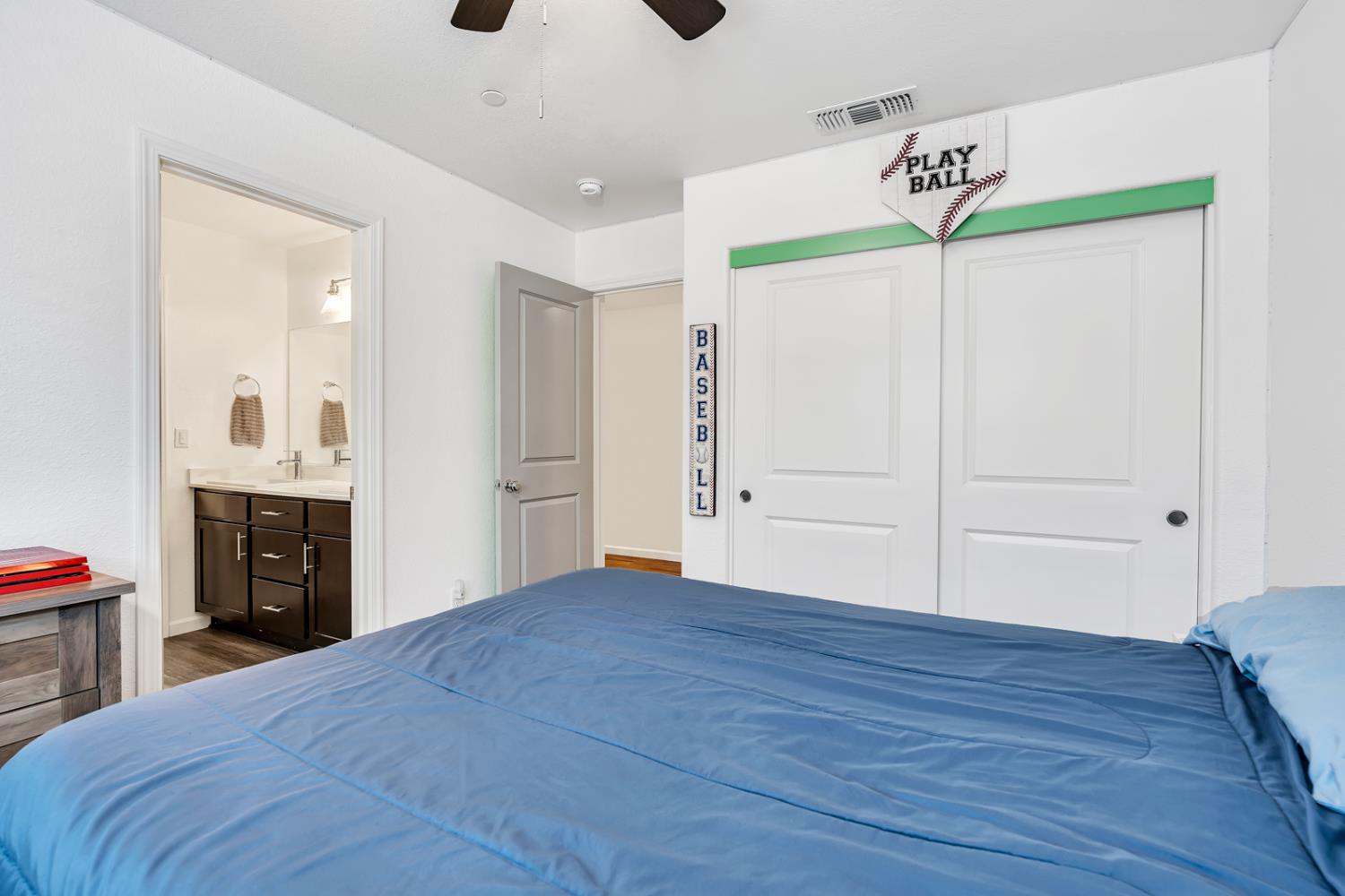 1807 Patricia Ct, Los Banos, CA 93635