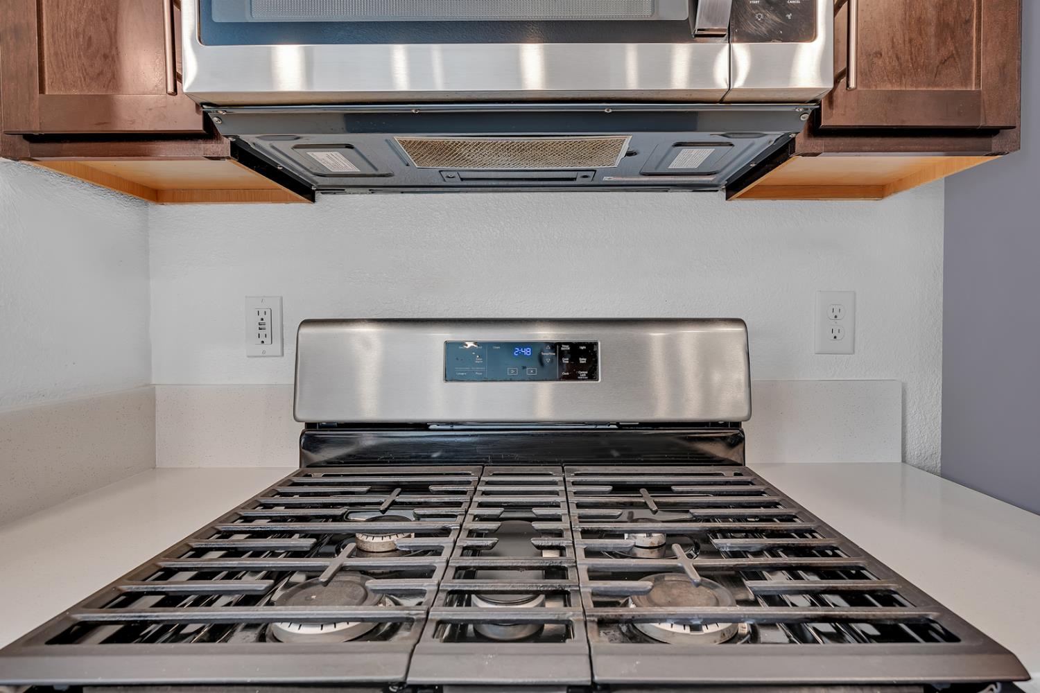 1807 Patricia Ct, Los Banos, CA 93635