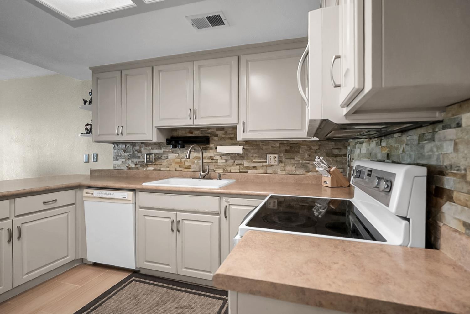 185 Tiffany Cir, Ripon, CA 95366