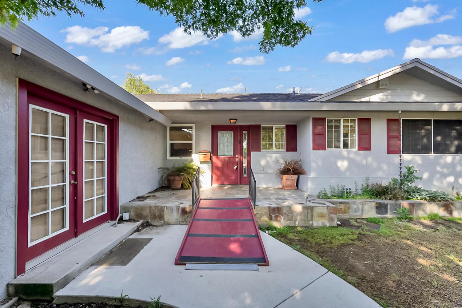 1945 Annhurst Ave, Turlock, CA 95382