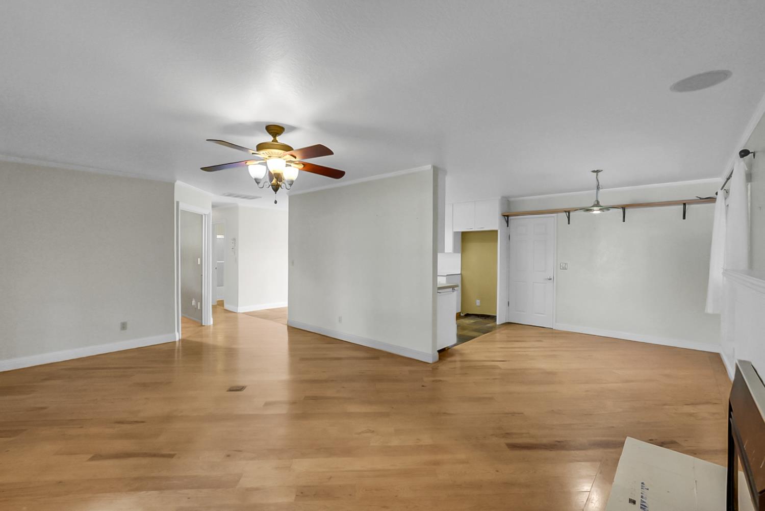 1945 Annhurst Ave, Turlock, CA 95382