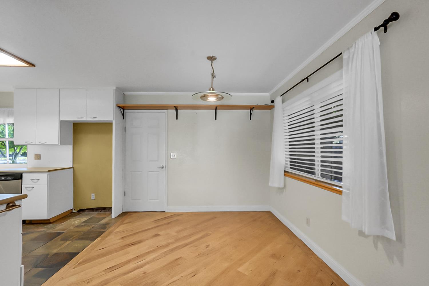 1945 Annhurst Ave, Turlock, CA 95382