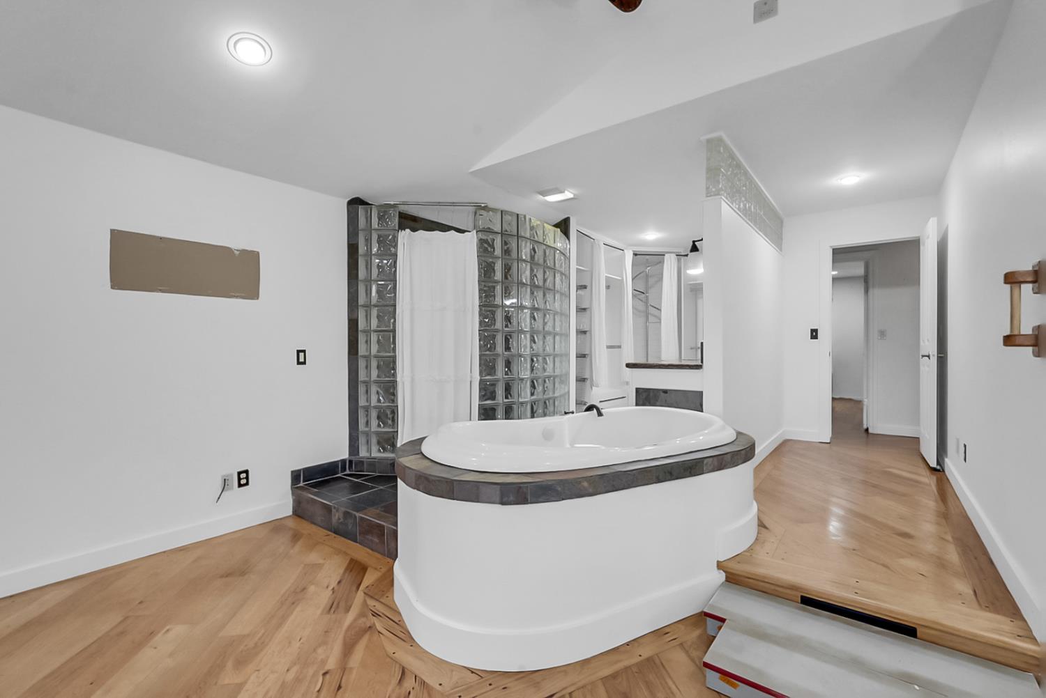 1945 Annhurst Ave, Turlock, CA 95382