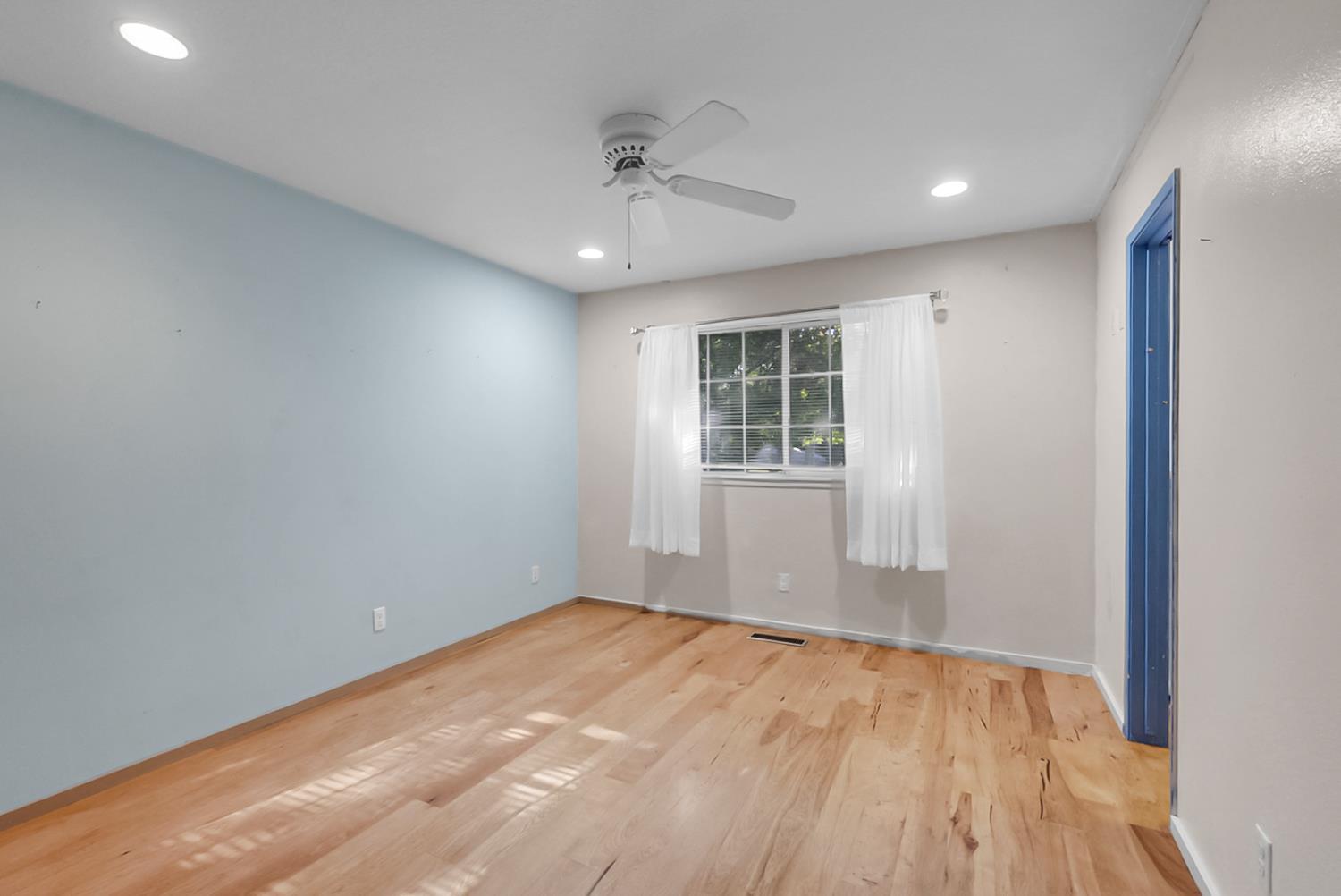 1945 Annhurst Ave, Turlock, CA 95382