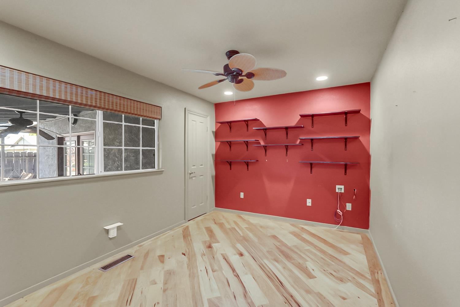 1945 Annhurst Ave, Turlock, CA 95382