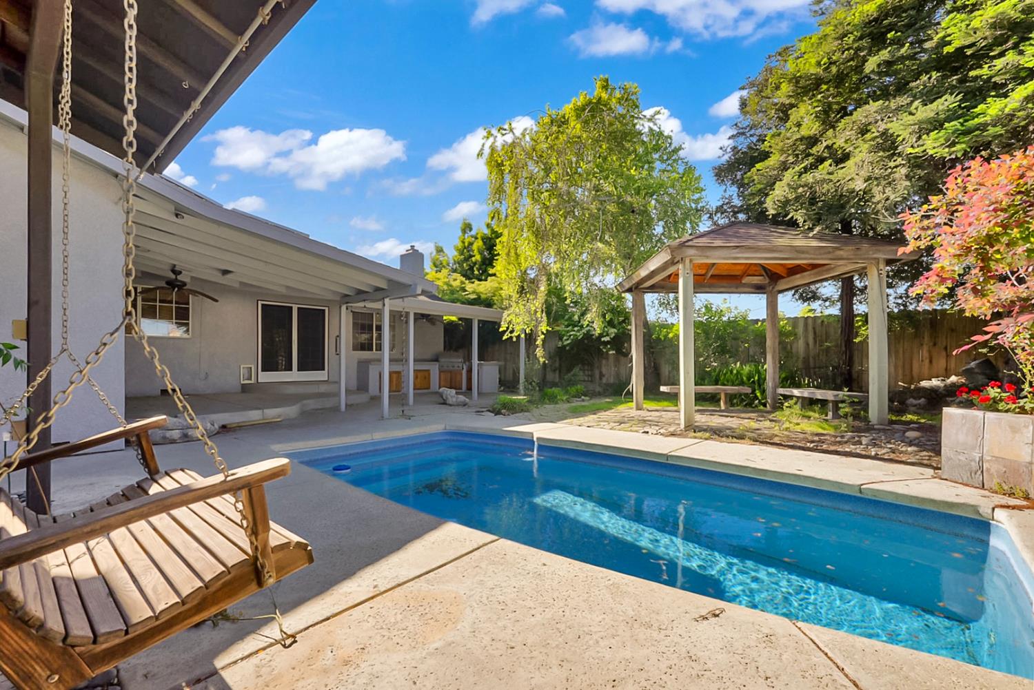 1945 Annhurst Ave, Turlock, CA 95382