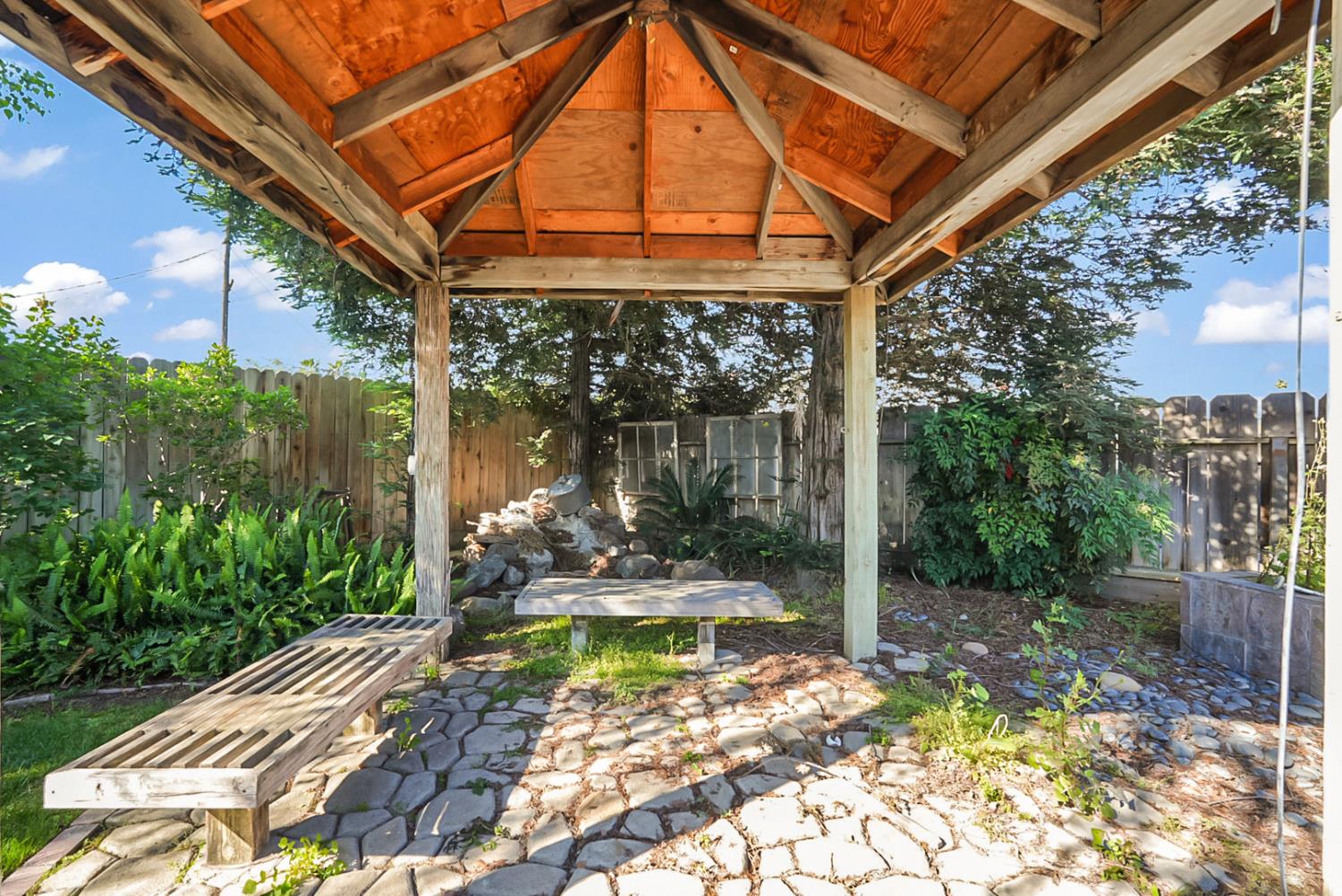 1945 Annhurst Ave, Turlock, CA 95382