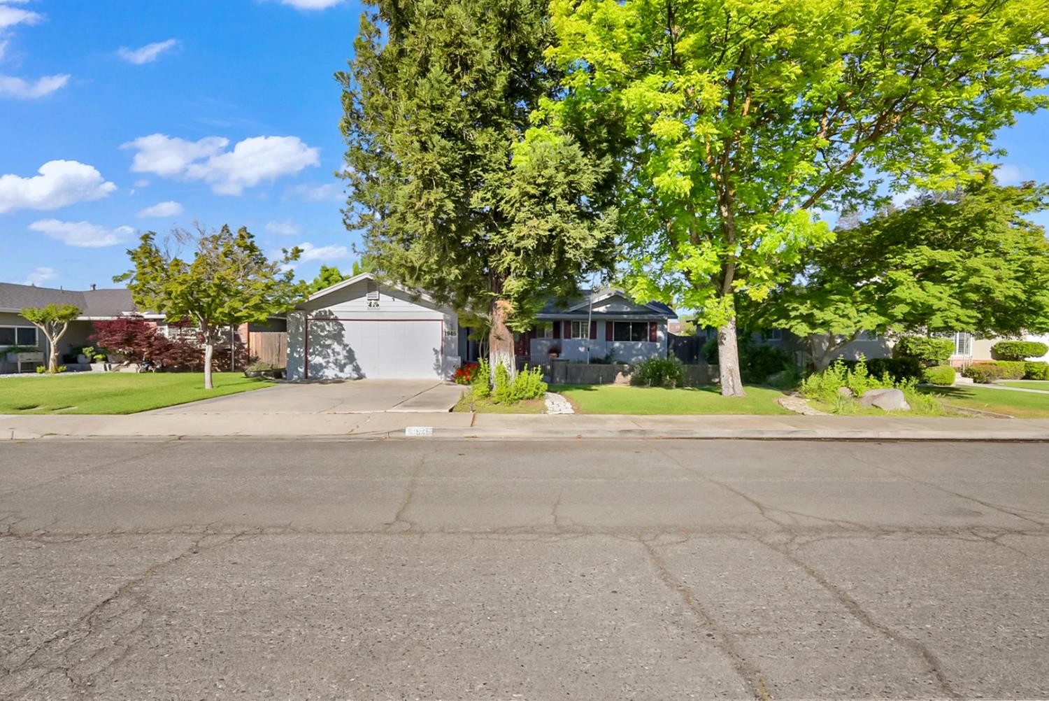 1945 Annhurst Ave, Turlock, CA 95382