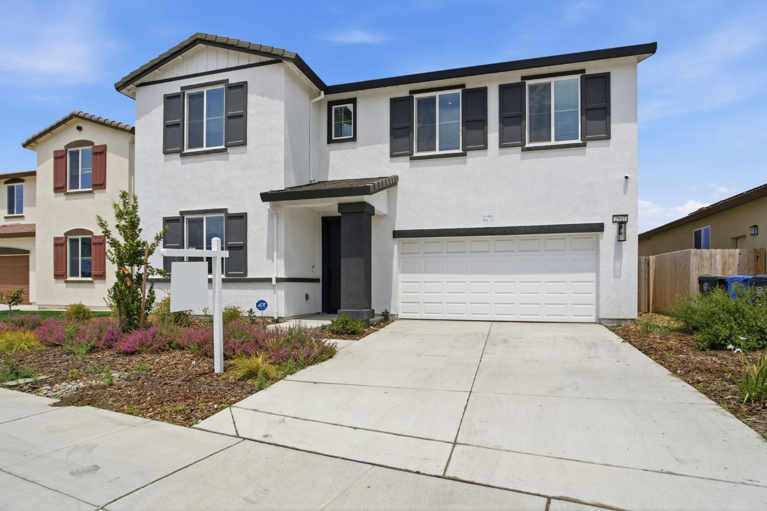 2937 Newhalen St, Manteca, CA 95337