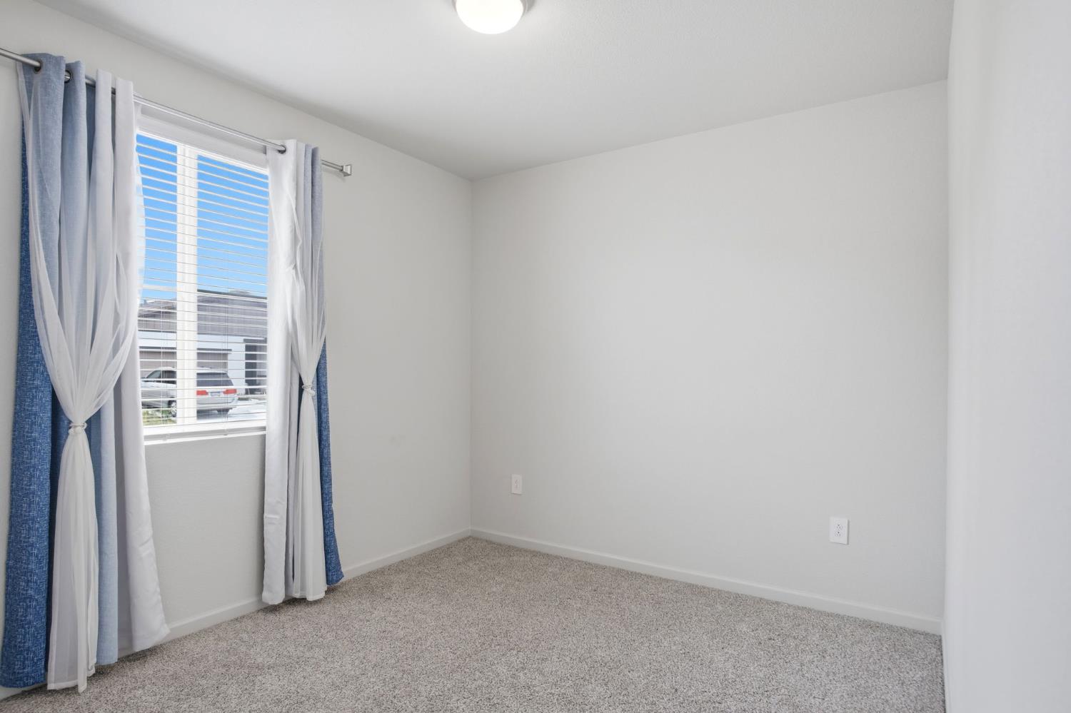 2937 Newhalen St, Manteca, CA 95337