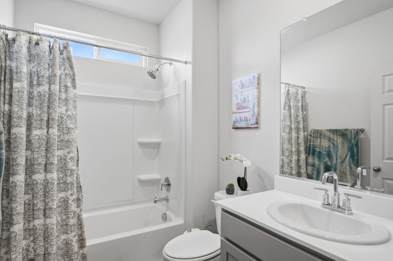 2937 Newhalen St, Manteca, CA 95337