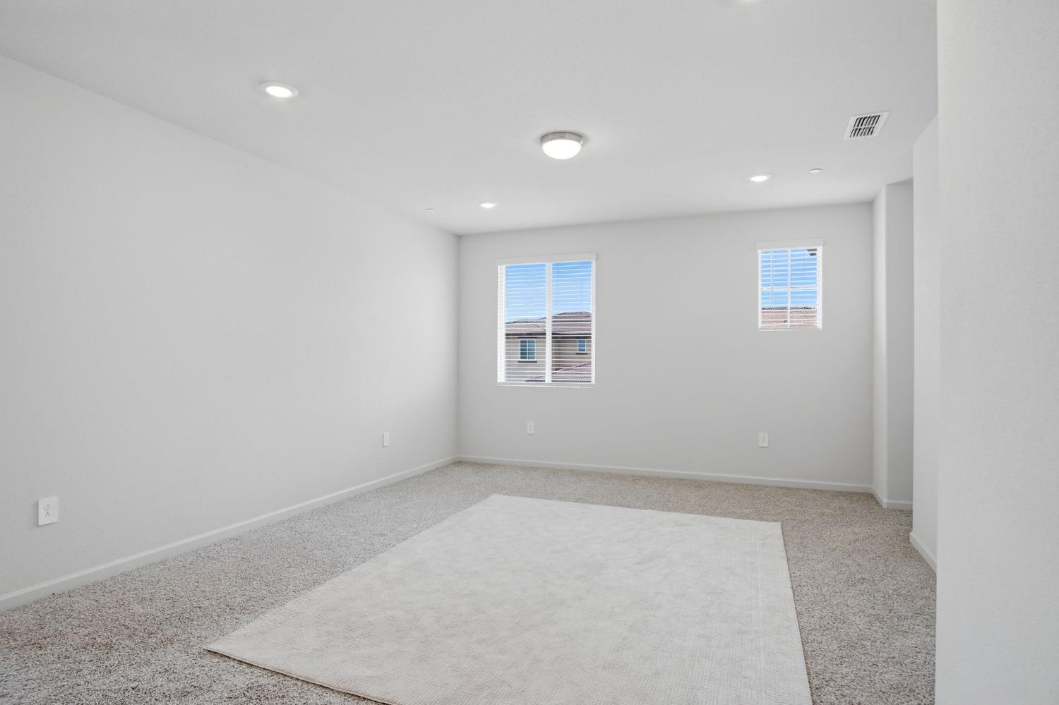 2937 Newhalen St, Manteca, CA 95337