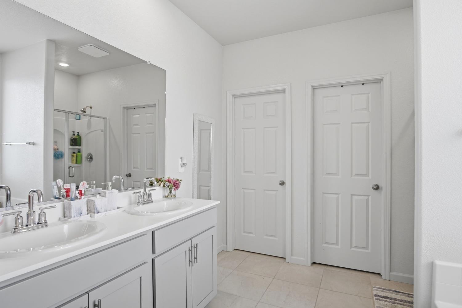 2937 Newhalen St, Manteca, CA 95337