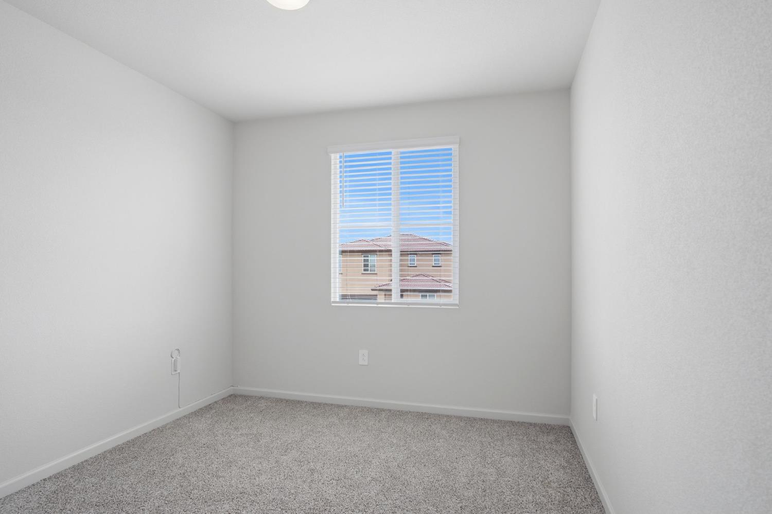 2937 Newhalen St, Manteca, CA 95337