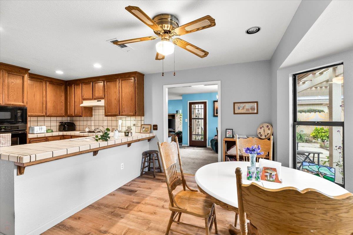 2136 Candy Cane Walk, Manteca, CA 95336