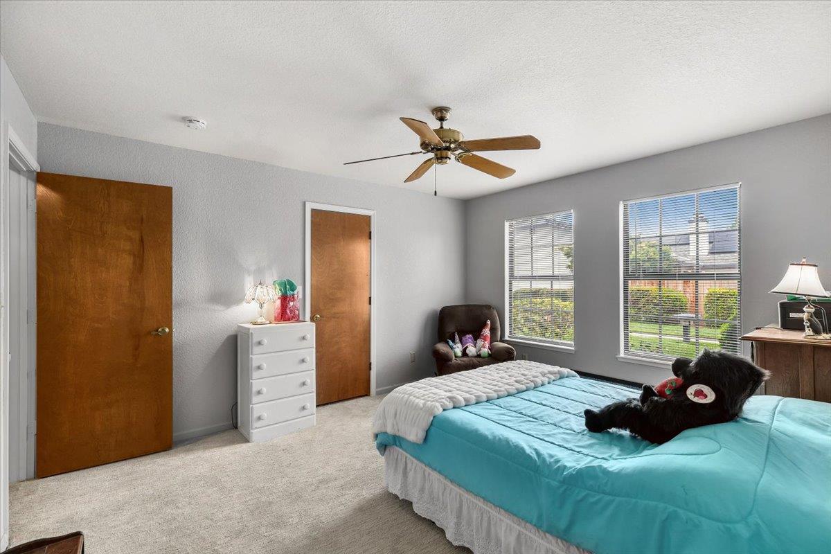 2136 Candy Cane Walk, Manteca, CA 95336