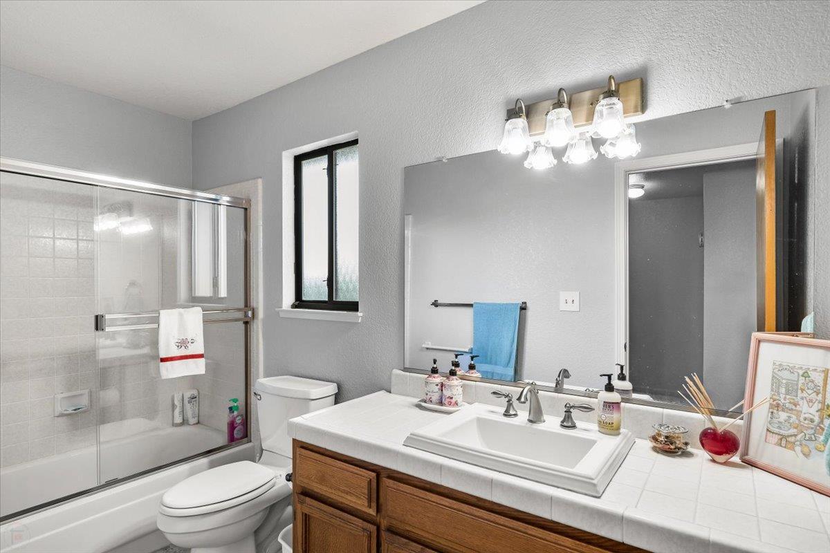 2136 Candy Cane Walk, Manteca, CA 95336