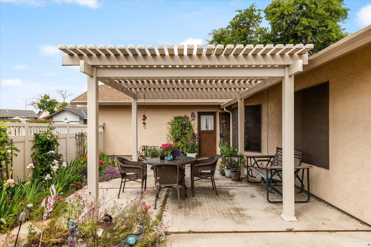 2136 Candy Cane Walk, Manteca, CA 95336