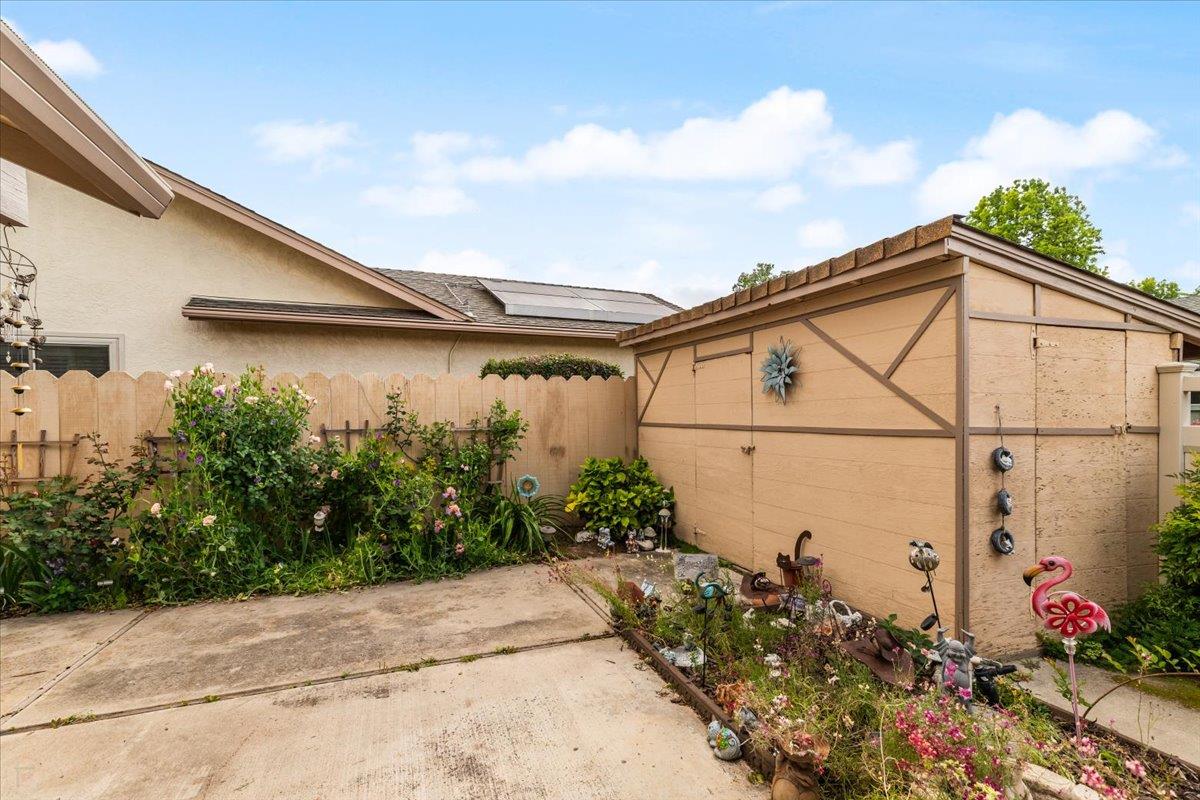 2136 Candy Cane Walk, Manteca, CA 95336