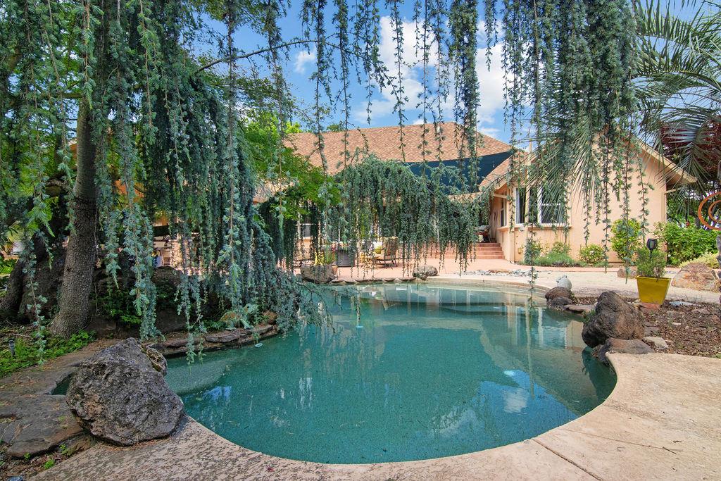 12959 Lambuth Rd, Oakdale, CA 95361