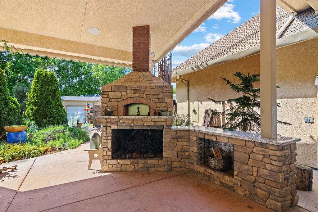 12959 Lambuth Rd, Oakdale, CA 95361