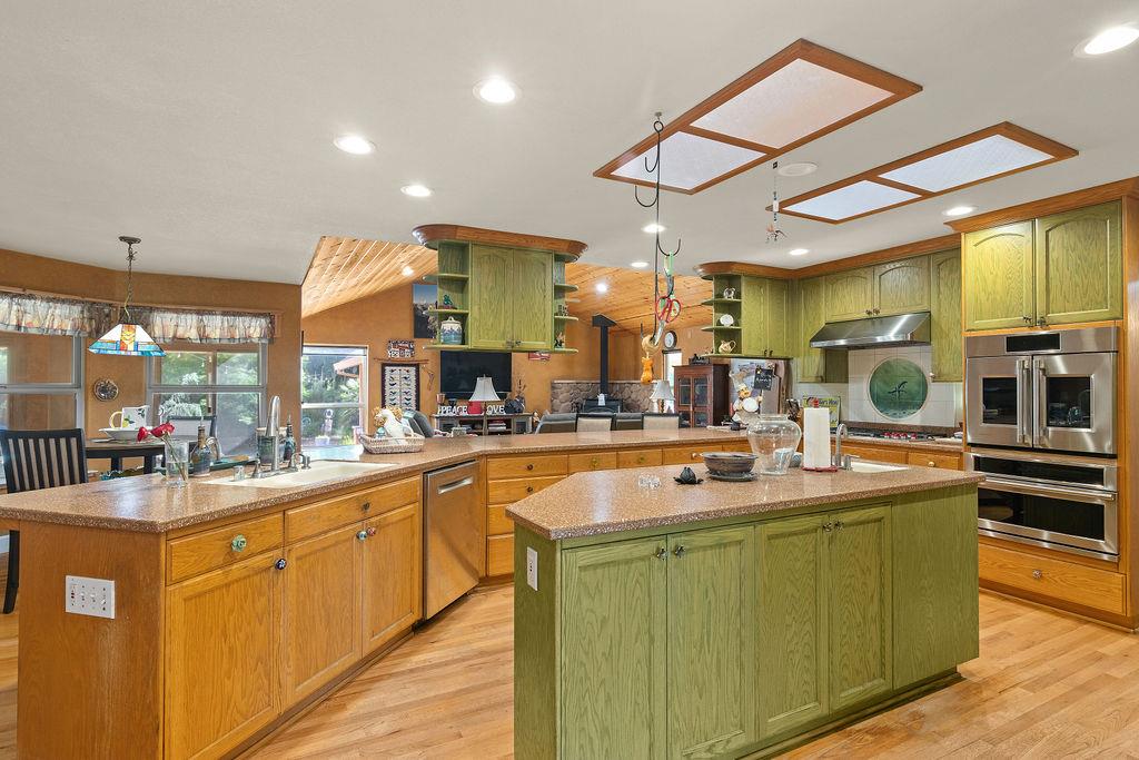 12959 Lambuth Rd, Oakdale, CA 95361