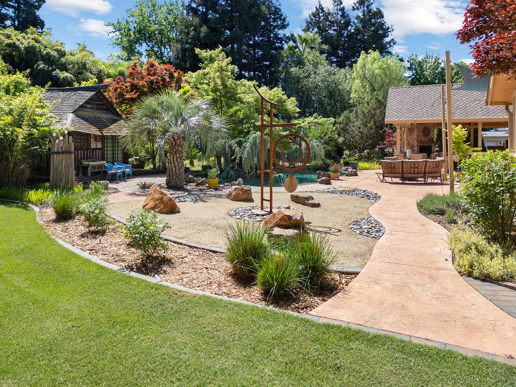 12959 Lambuth Rd, Oakdale, CA 95361