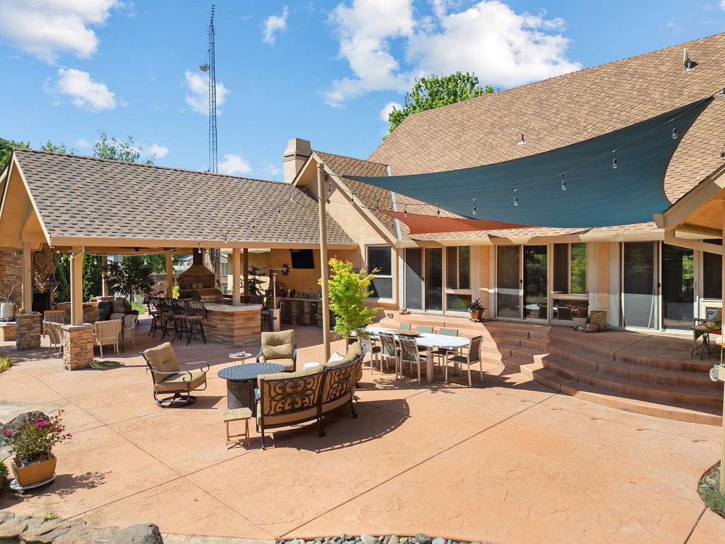 12959 Lambuth Rd, Oakdale, CA 95361