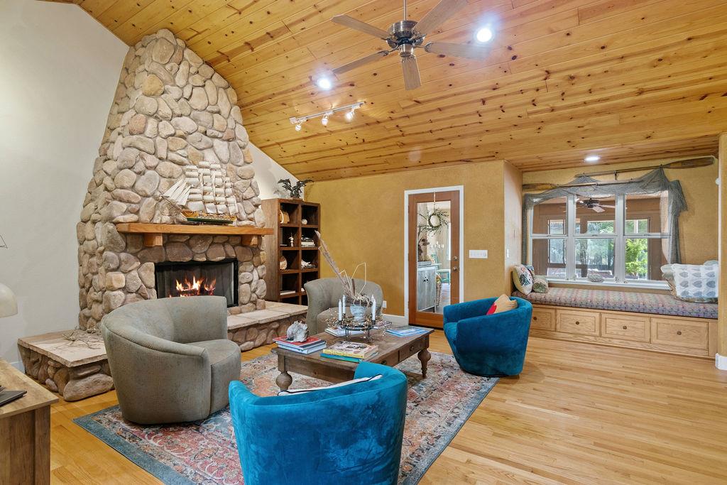 12959 Lambuth Rd, Oakdale, CA 95361