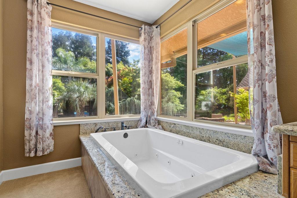 12959 Lambuth Rd, Oakdale, CA 95361