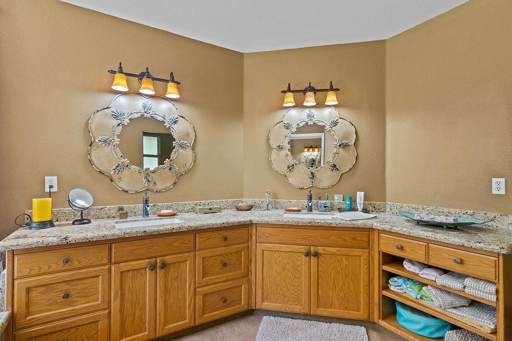 12959 Lambuth Rd, Oakdale, CA 95361