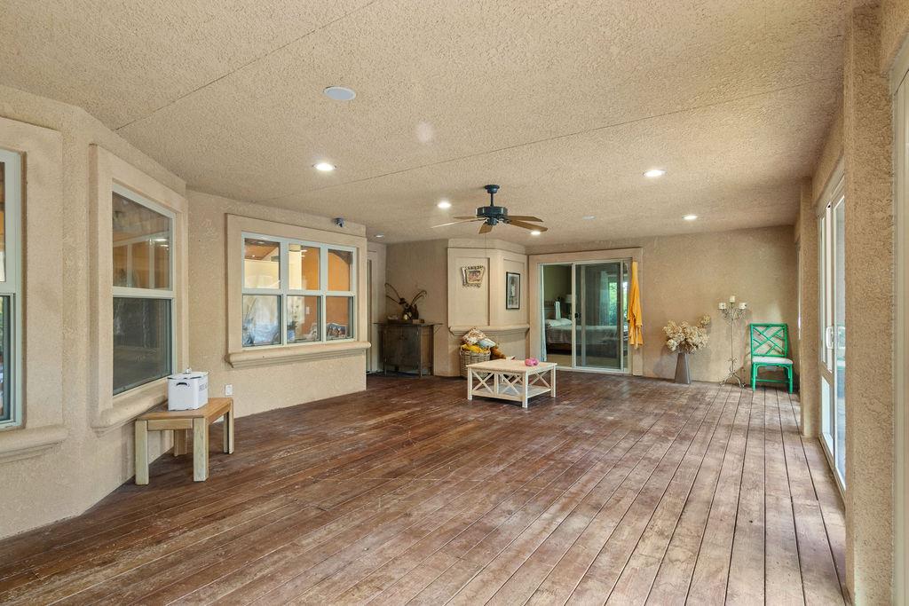 12959 Lambuth Rd, Oakdale, CA 95361