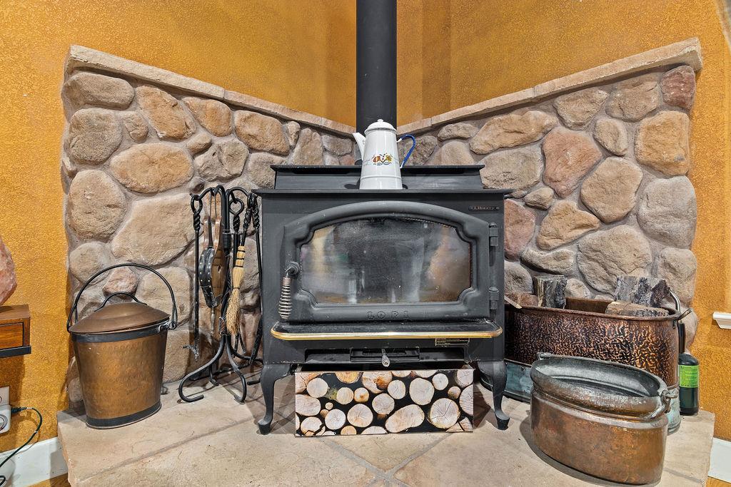 12959 Lambuth Rd, Oakdale, CA 95361